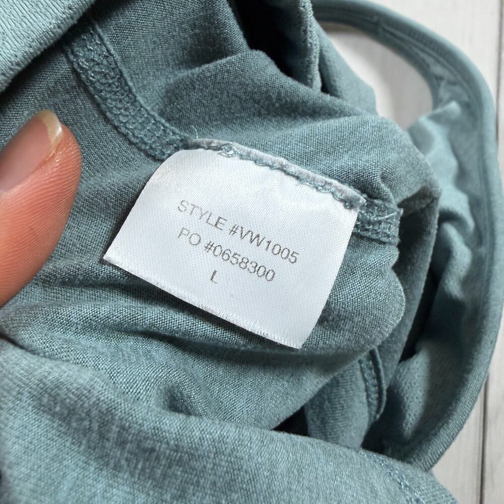 Vuori Performance Halo Crop Tank Top Blue VW1005 Size Large - Picture 8 of 10